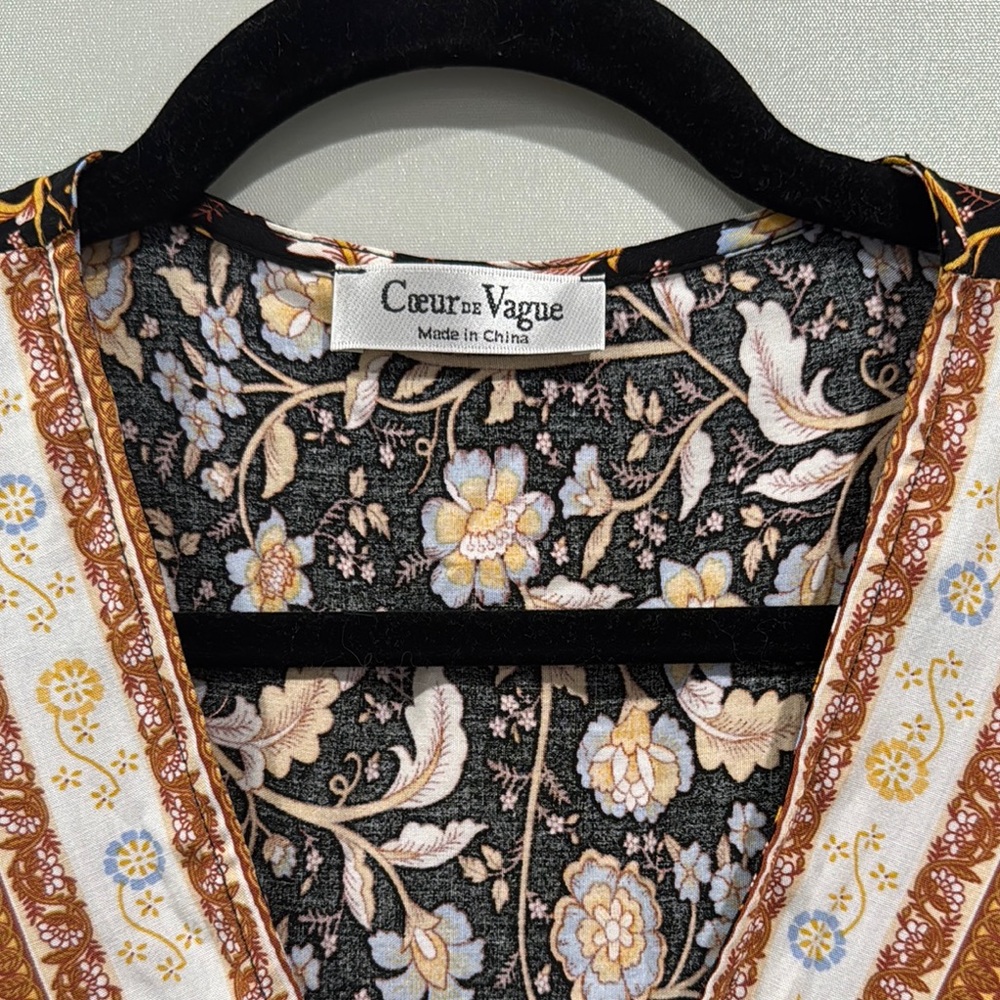 Chic Bohemian Floral Top - Picture 2 of 6